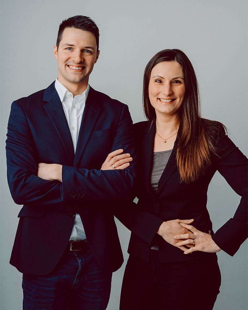Adrian und Salome Knapp: Gründer und Geschäftsführer von IOHAD. Ihrer B2B Webdesign Agentur für Industrie & Maschinenbau
